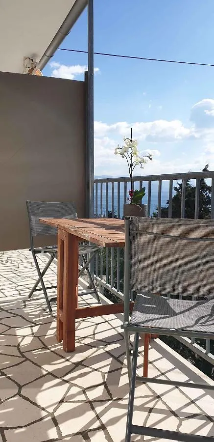Apartments In Novi Vinodolski 42645