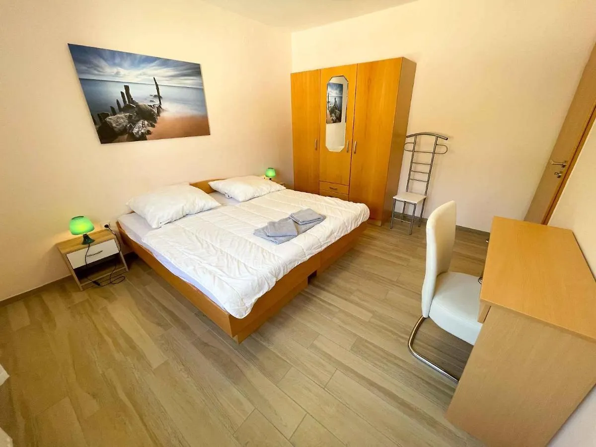 Apartments In Novi Vinodolski 42645
