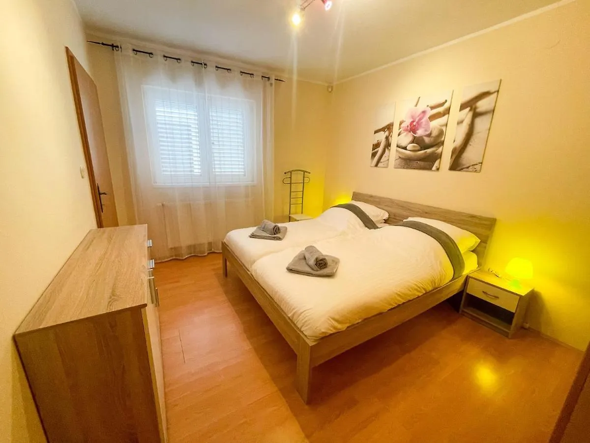 Apartments In Novi Vinodolski 42645