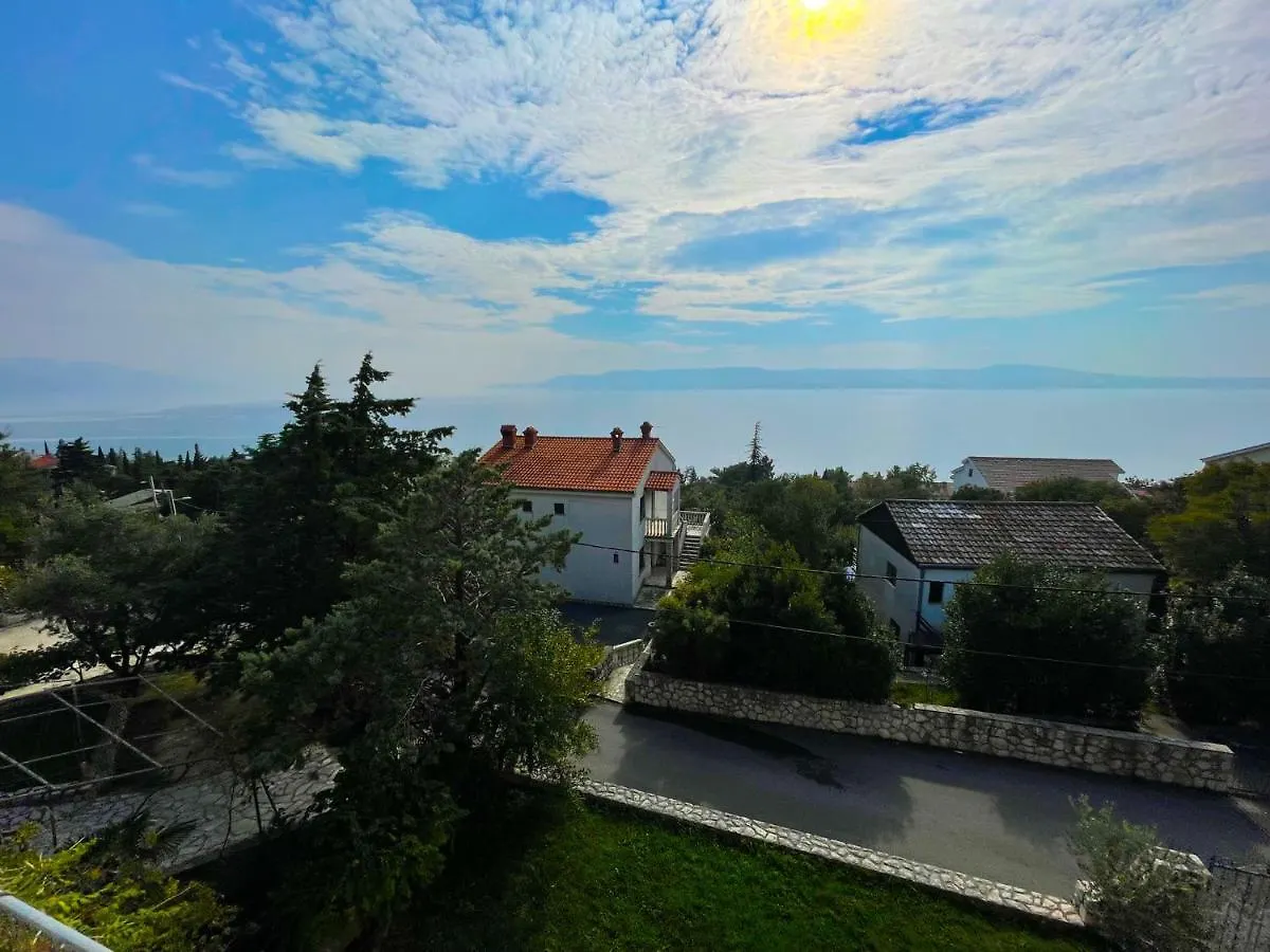 Apartments In Novi Vinodolski 42645